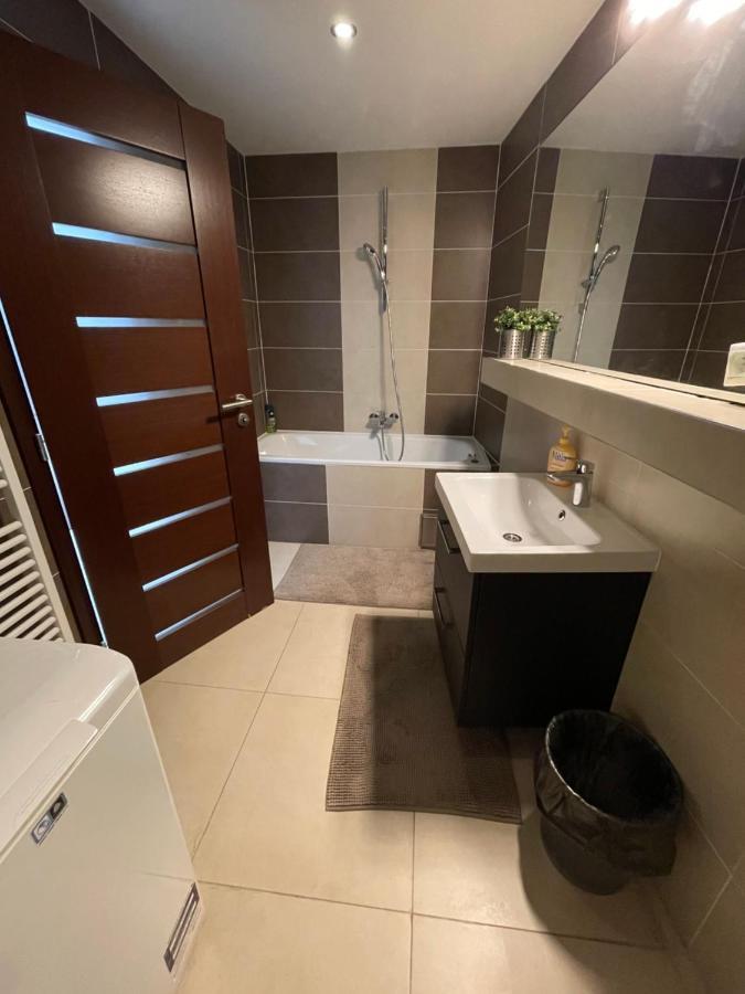 Apartmany Diamant บราติสลาวา ภายนอก รูปภาพ